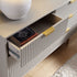 files/BSD-107-TAUPE_scene2.jpg