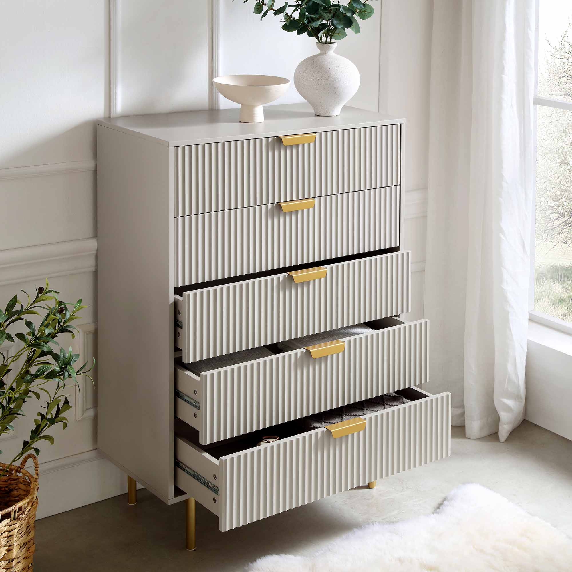 Richmond Ridged Chest of 5 Drawers, Matte Taupe