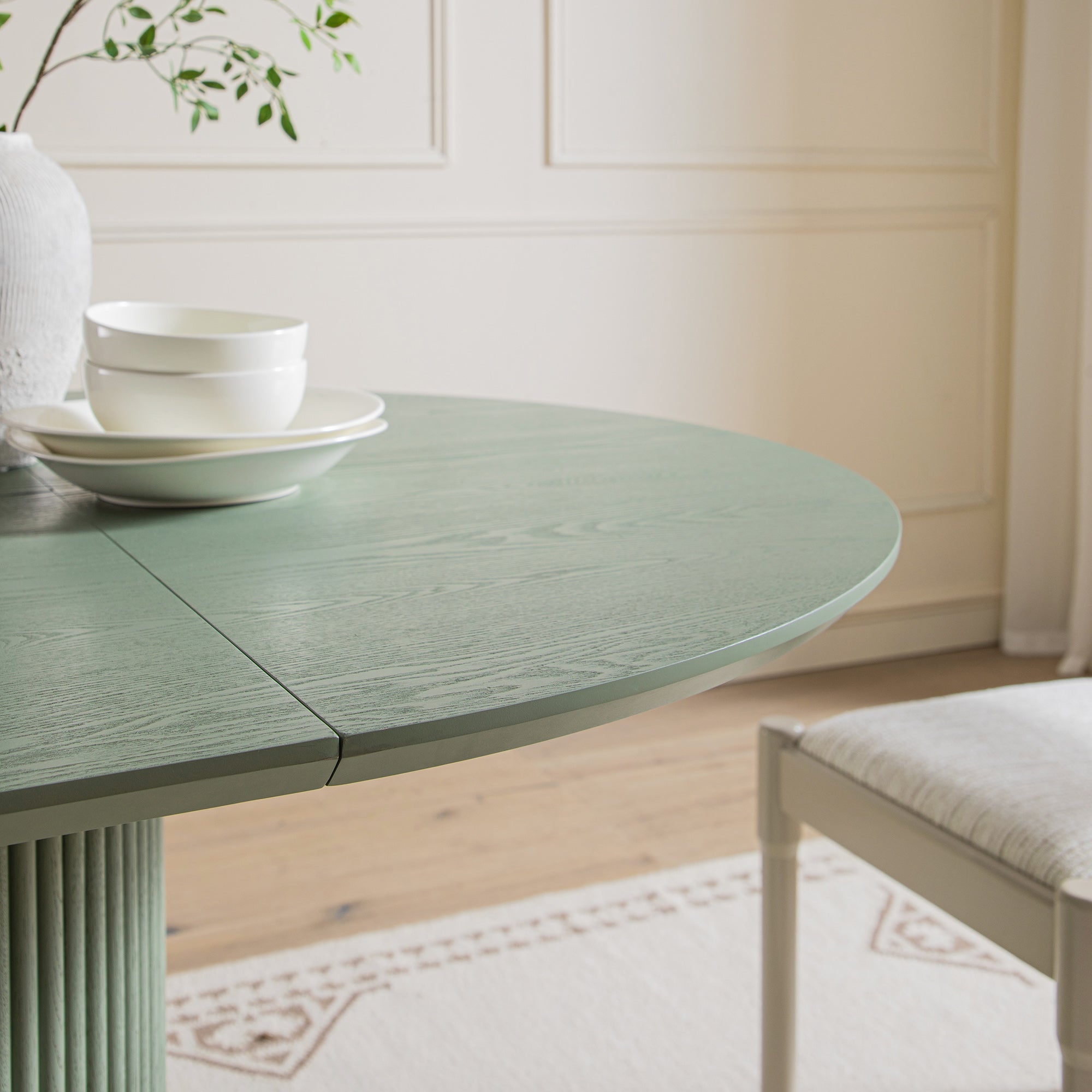 Maru Round 4-6 Seater Extending Oak Pedestal Dining Table, Sage Green