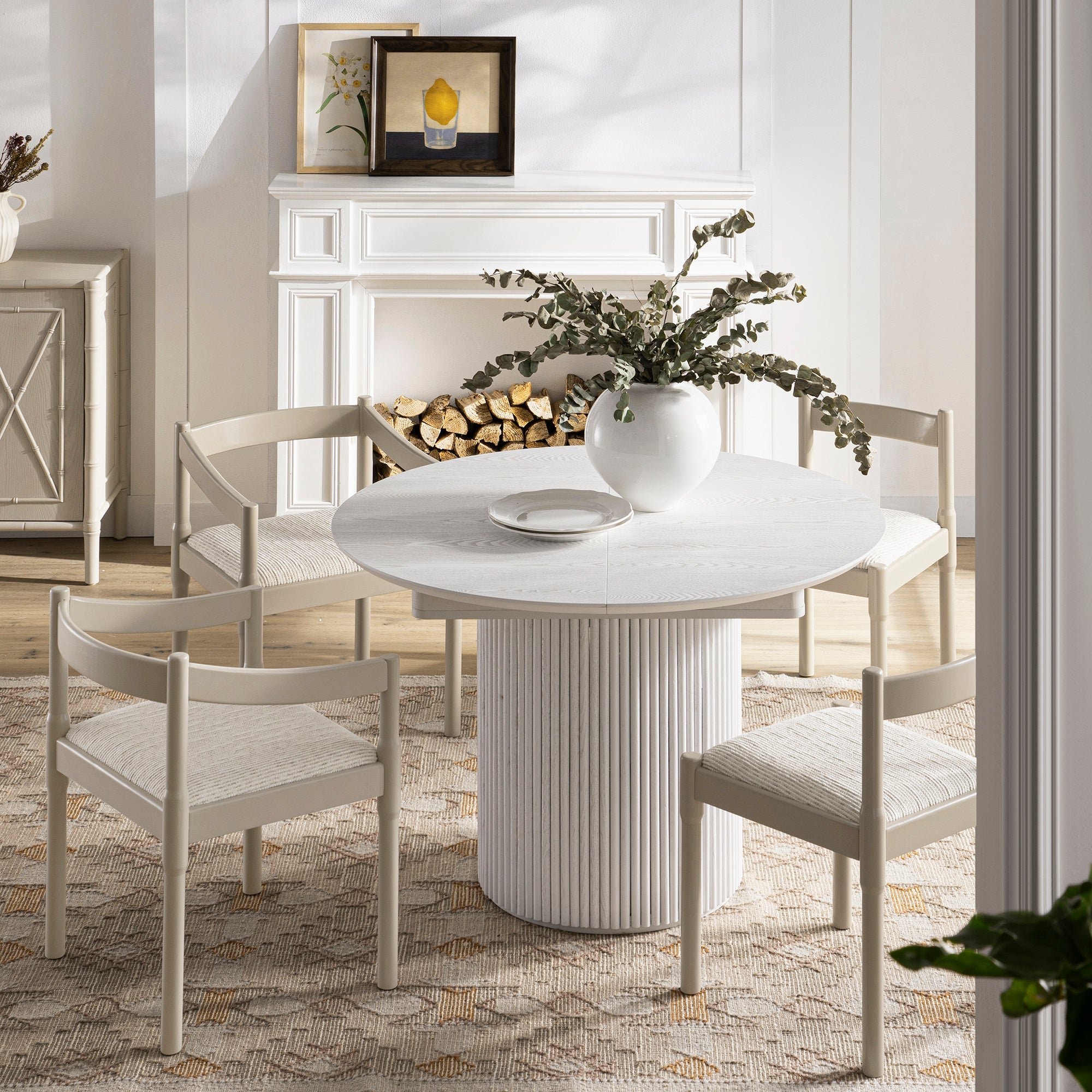 Maru Round 4-6 Seater Extending Oak Pedestal Dining Table, Washed White