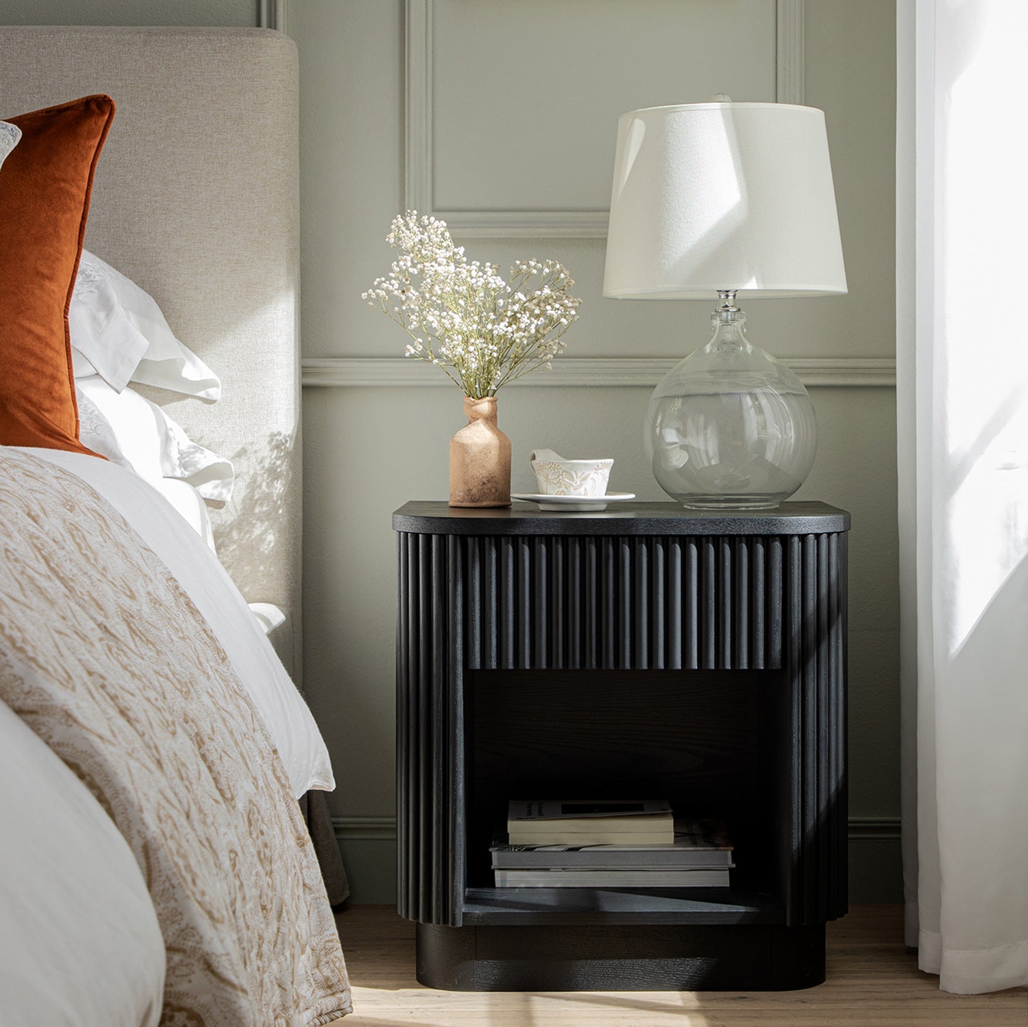 Maru 1-Drawer Bedside Table, Black