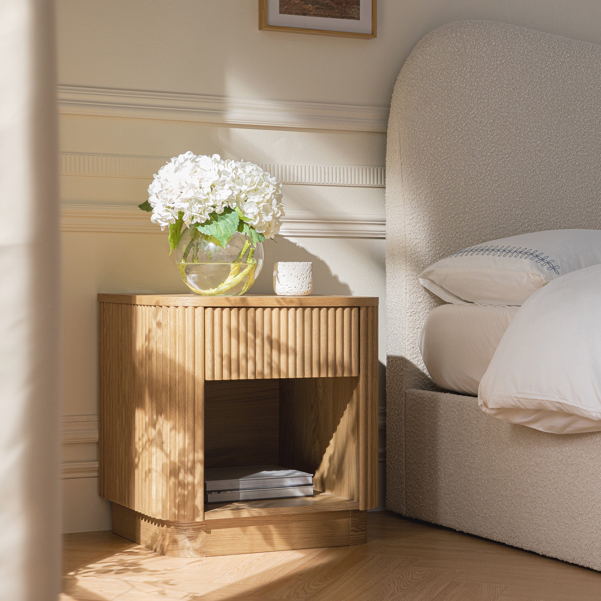 Maru 1-Drawer Bedside Table, Oak