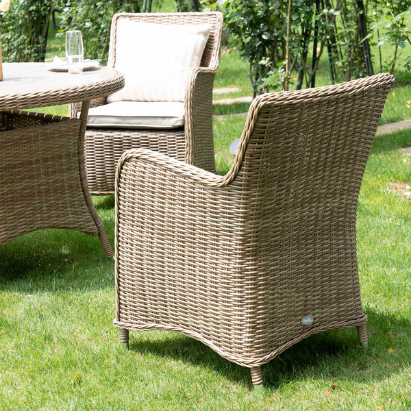 Hampshire 4-Seater Round Wicker Rattan Dining Set, Natural