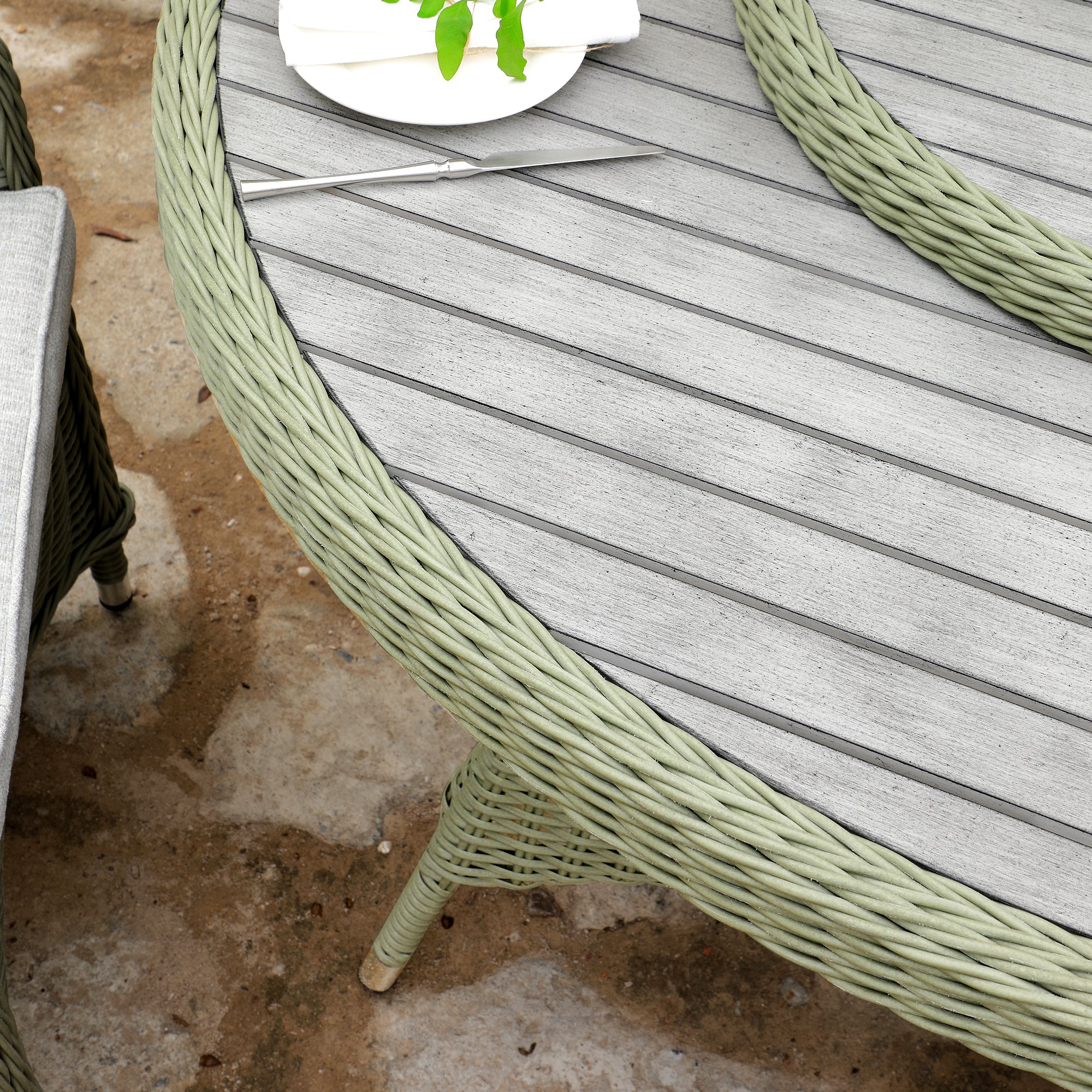 Hampshire 6-Seater Round Wicker Rattan Dining Set with Lazy Susan & Ice Bucket, Desert Sage