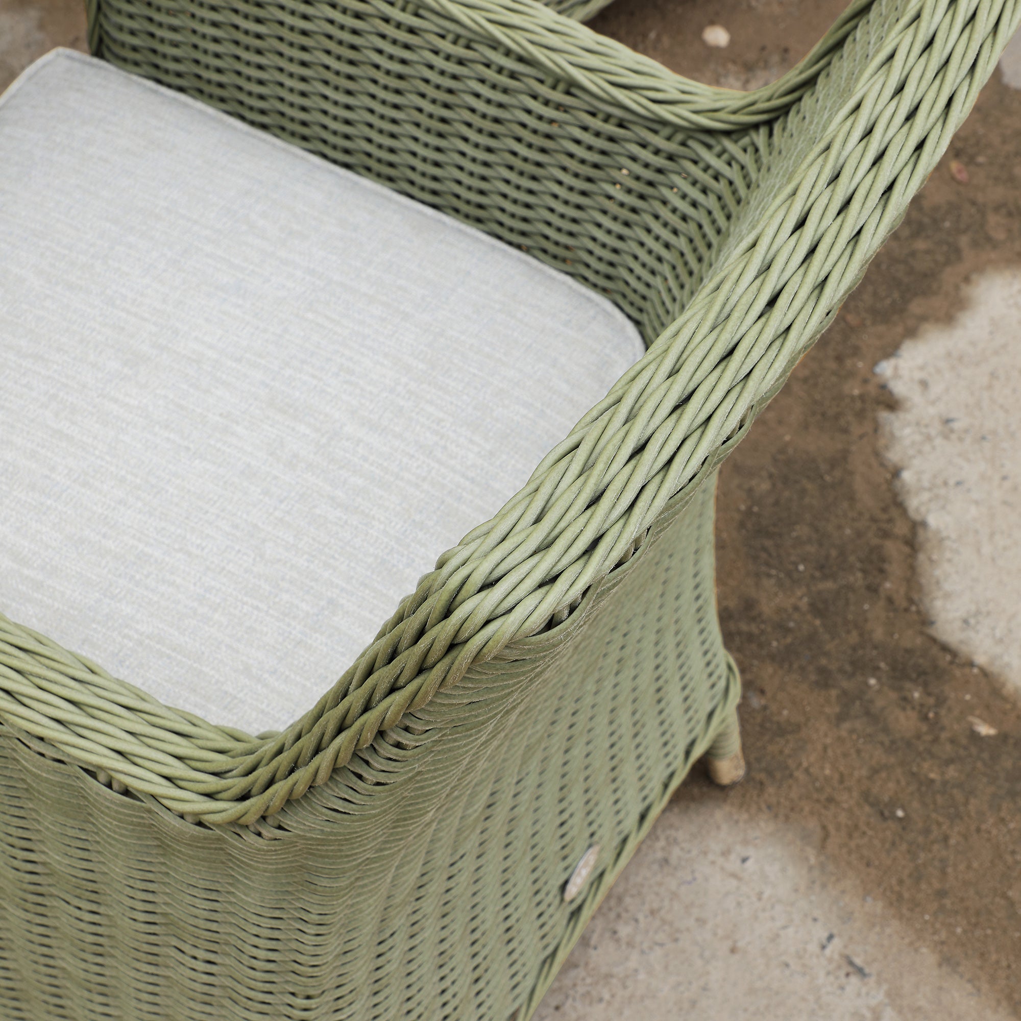 Hampshire 6-Seater Round Wicker Rattan Dining Set with Lazy Susan & Ice Bucket, Desert Sage