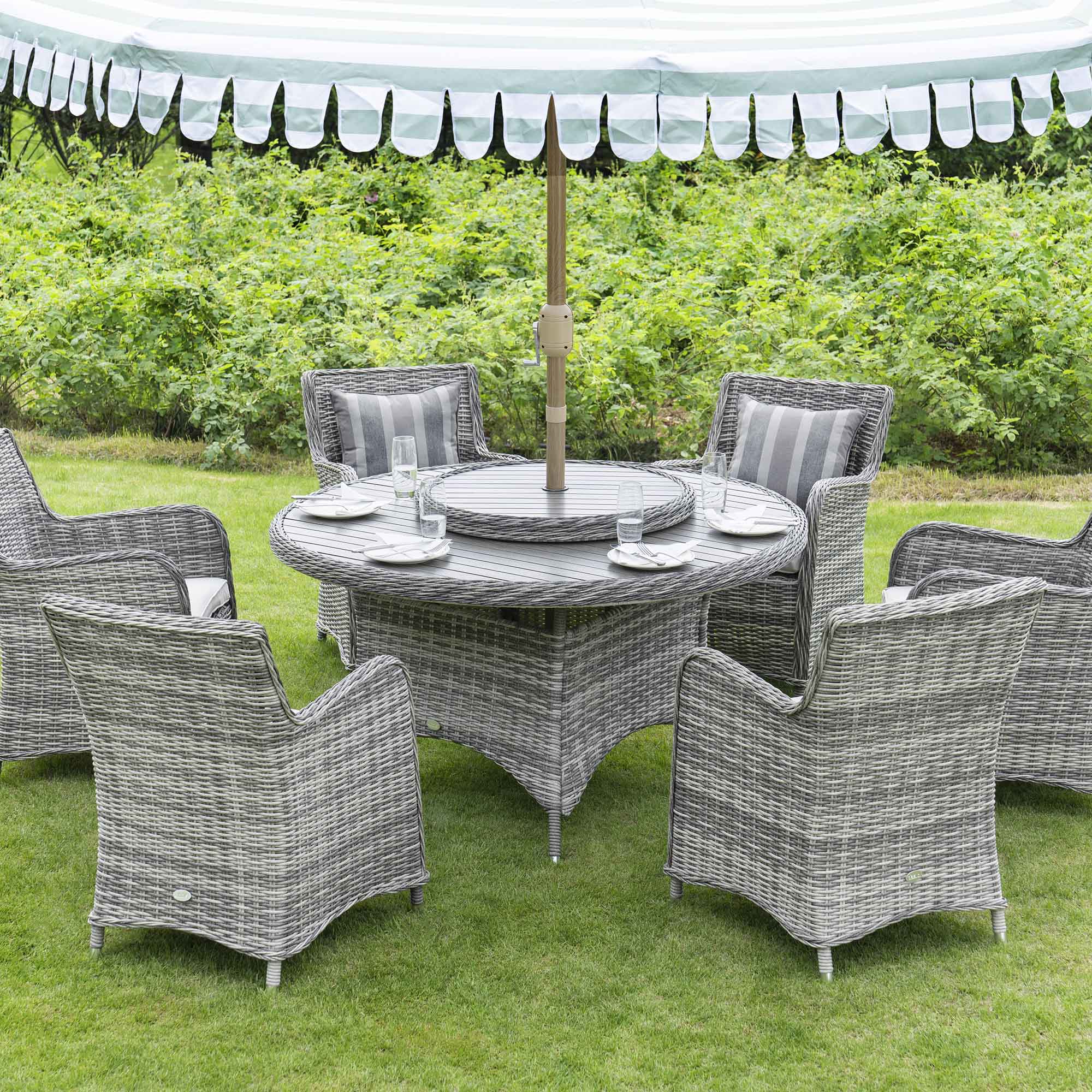 Hampshire 6-Seater Round Wicker Rattan Dining Set with Lazy Susan & Ice Bucket, Light Grey