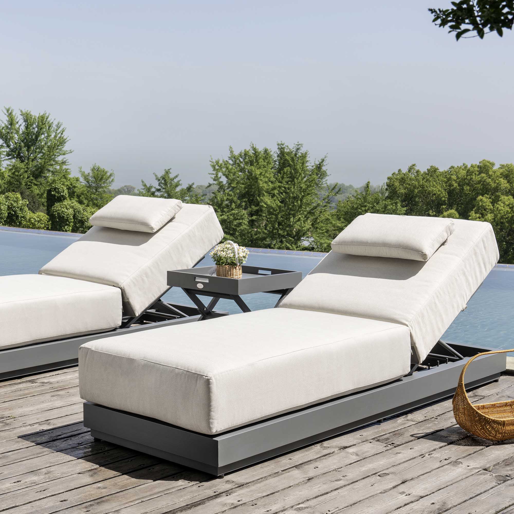 Pedra Rope and Aluminium Outdoor Sun Lounger, Grey