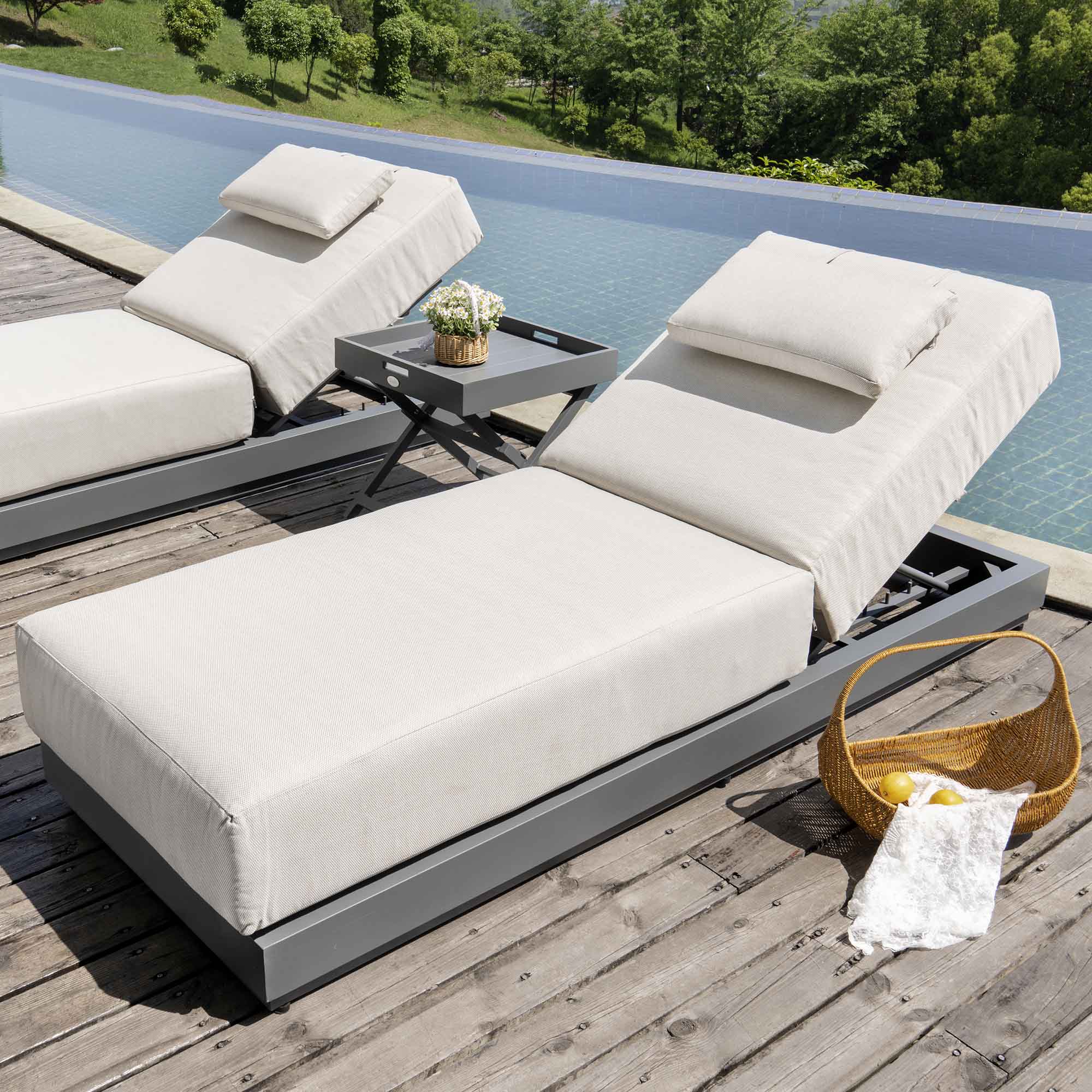 Pedra Rope and Aluminium Outdoor Sun Lounger, Grey